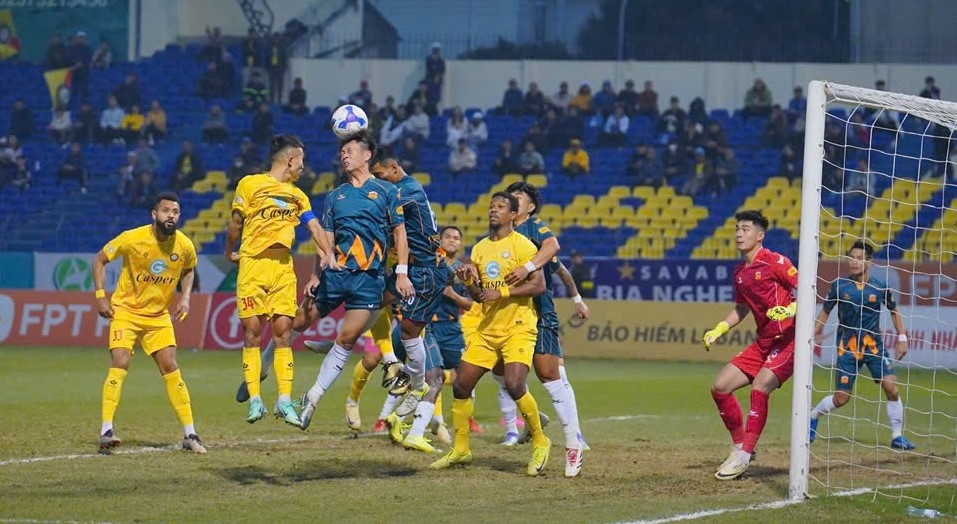 Kết quả V-League hôm nay 9/3: Thanh Hóa chia điểm HAGL, chưa hết cơn ''khát thắng''